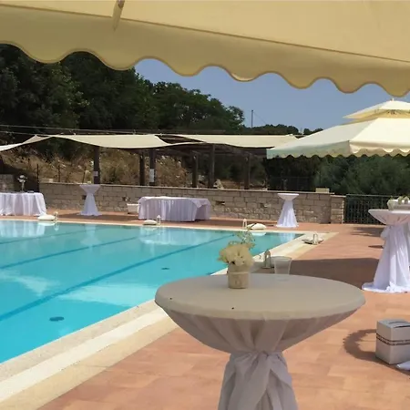 מלון Ristorante Gusana גאבוי